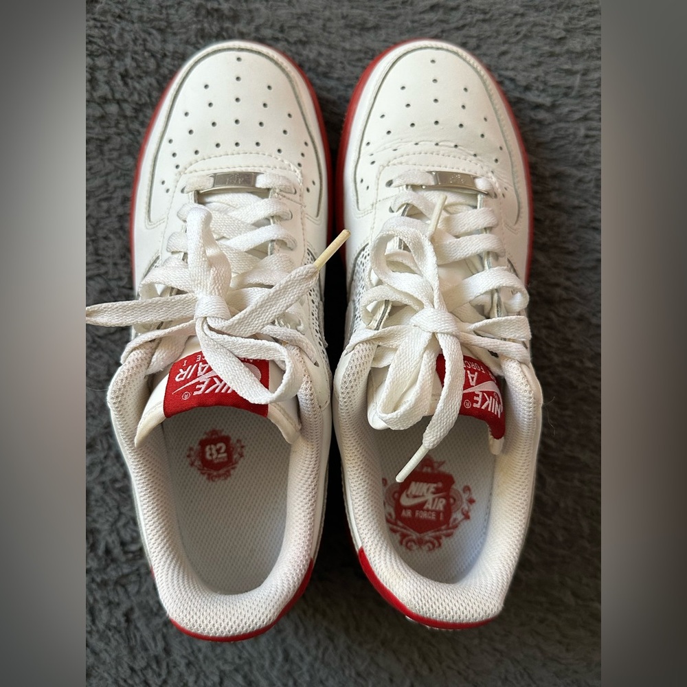 Vintage Nike Air Force 1 AF1 '07 White Varsity Red Youth Size 6.5 - Picture 8 of 15